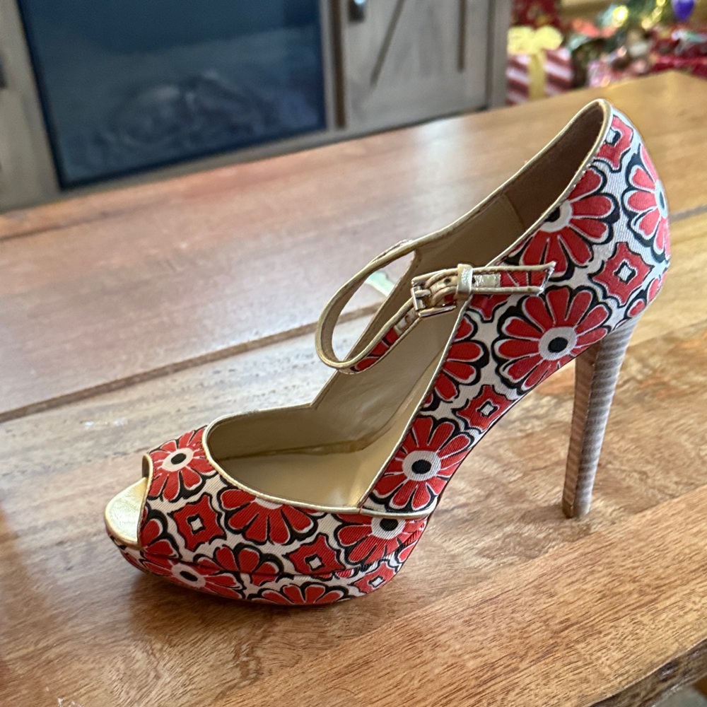 NWOB Coach Floral Heels - Picture 8 of 10